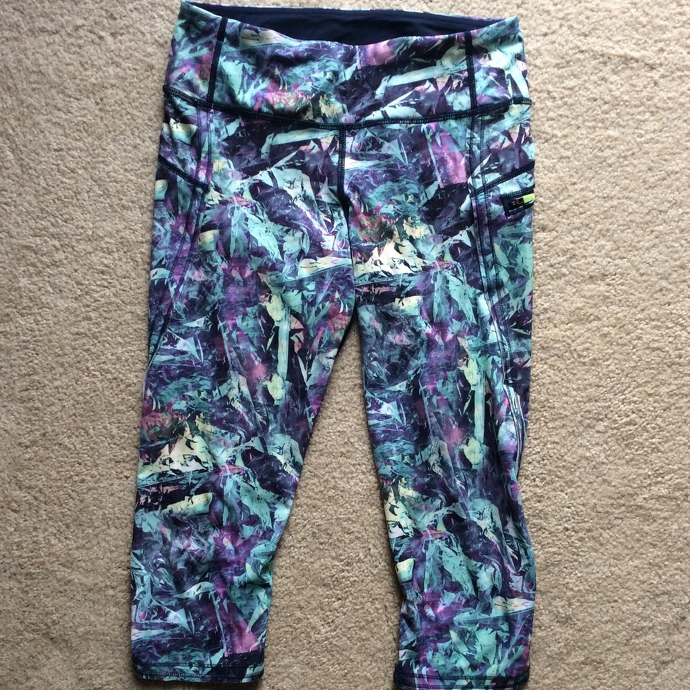 Lululemon Top Speed Crop